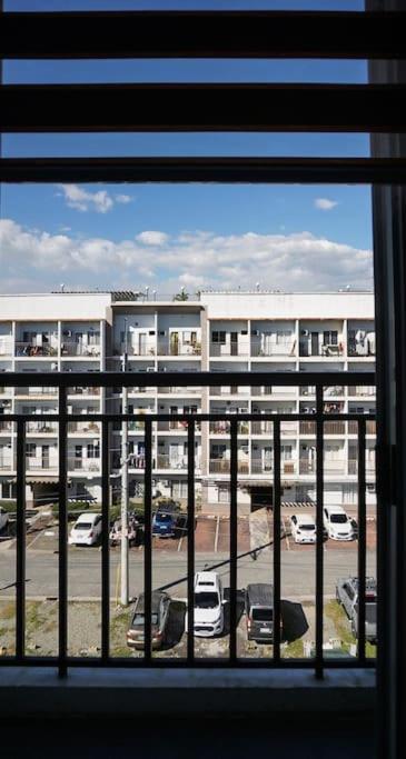 The Fika Room Near Mnl Airport - Scandi Studio Unit With Fast Wi-Fi & Netflix - Read Full Property Desc Before Booking مانيلا المظهر الخارجي الصورة